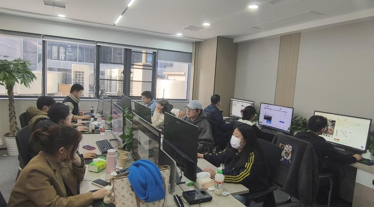 亿航跨境办公与培训场景